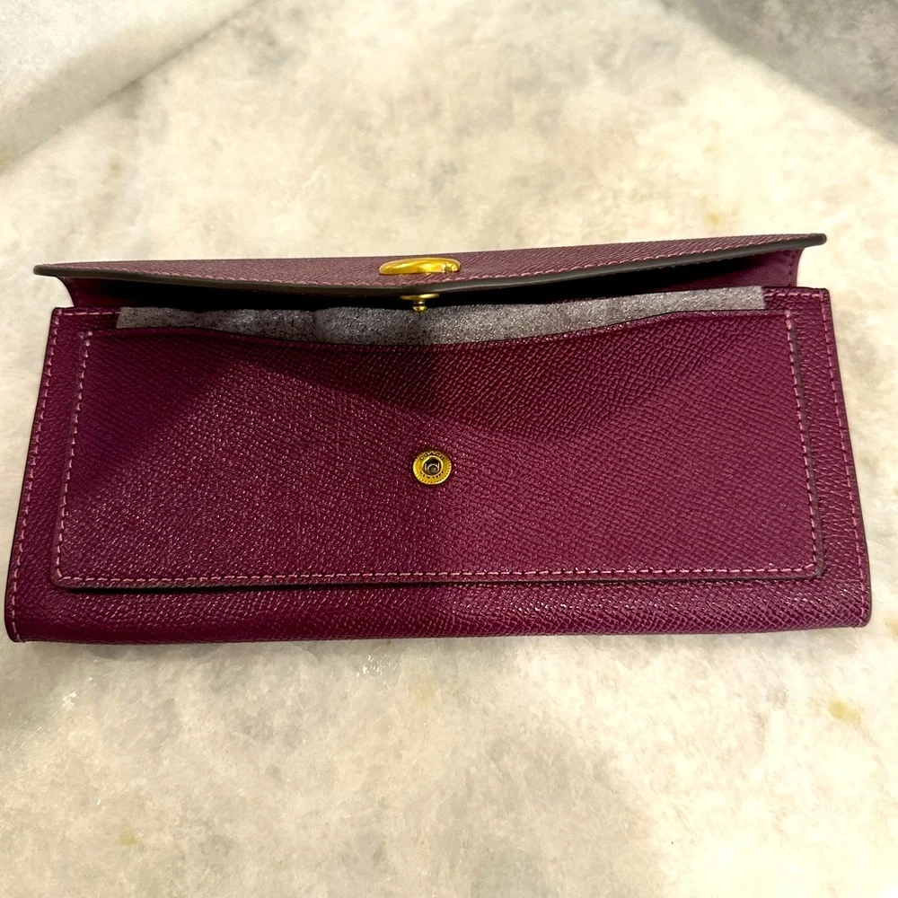 Coach Women’s WYN Soft Wallet - Picture 2 of 13